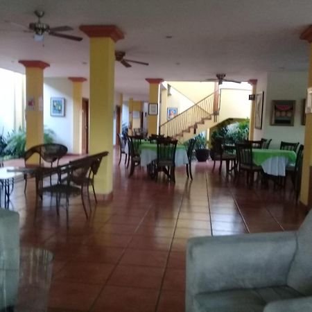 Hotel Brandts Los Robles De San Juan Манагуа Экстерьер фото