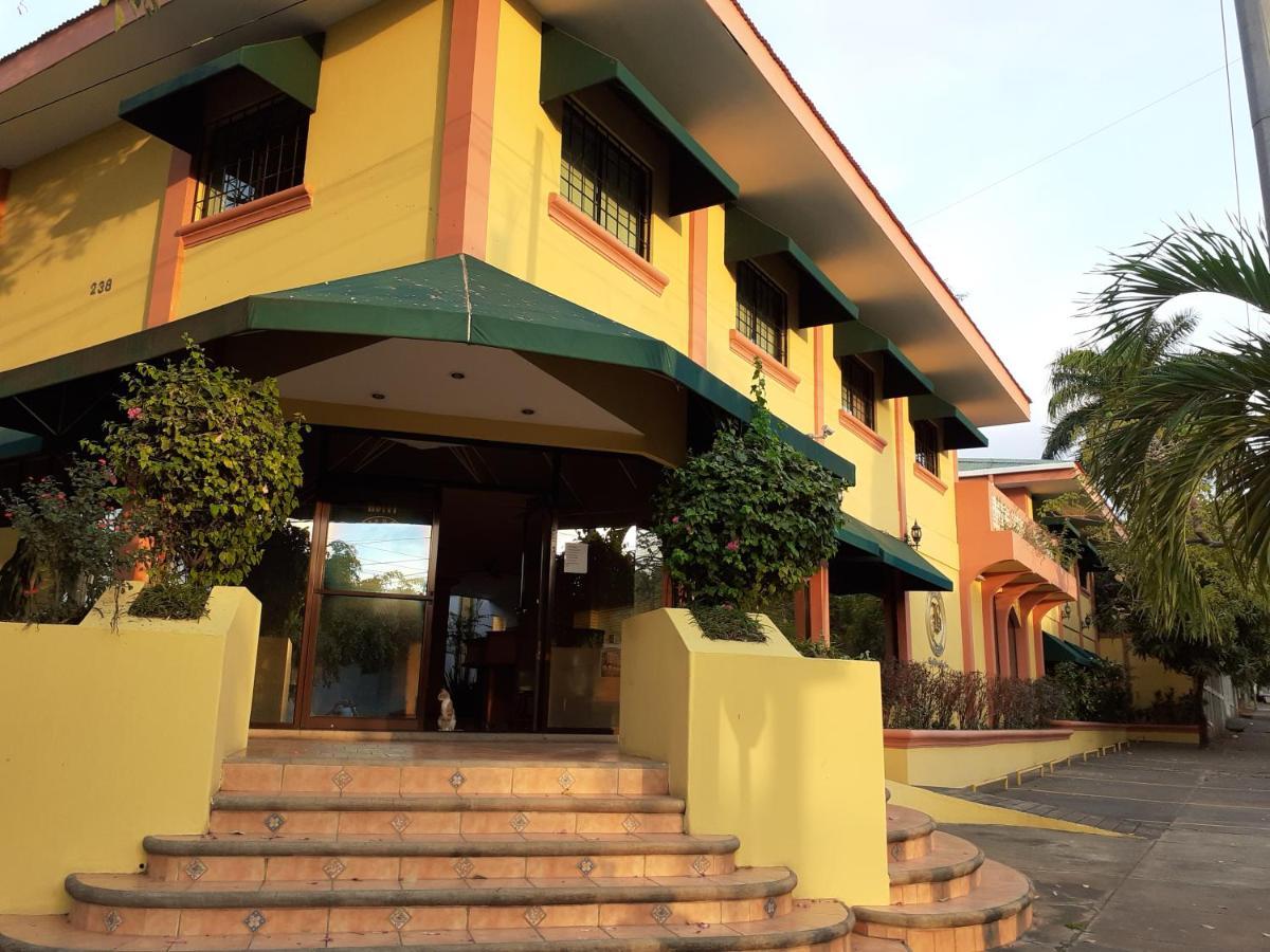 Hotel Brandts Los Robles De San Juan Манагуа Экстерьер фото