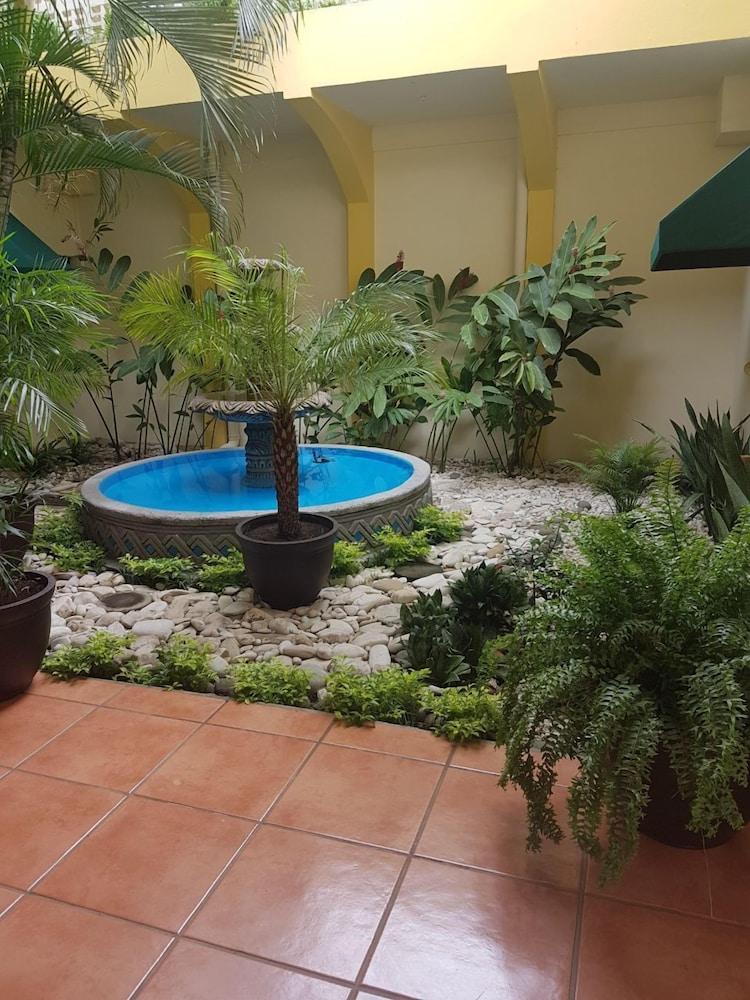 Hotel Brandts Los Robles De San Juan Манагуа Экстерьер фото