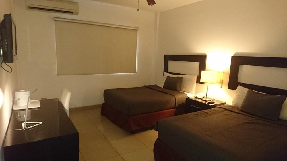 Hotel Brandts Los Robles De San Juan Манагуа Экстерьер фото