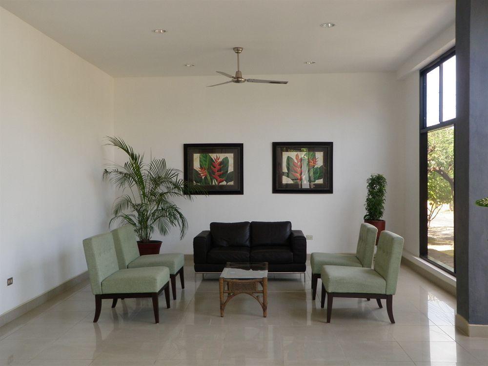 Hotel Brandts Los Robles De San Juan Манагуа Экстерьер фото