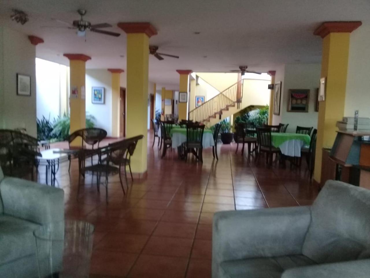 Hotel Brandts Los Robles De San Juan Манагуа Экстерьер фото